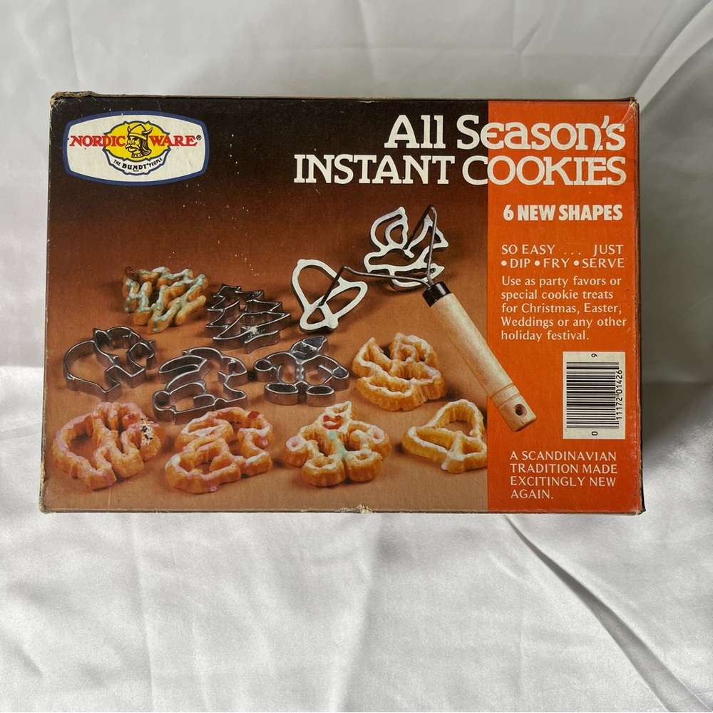 Vintage: Nordic Ware • All Seasons Instant Cookies